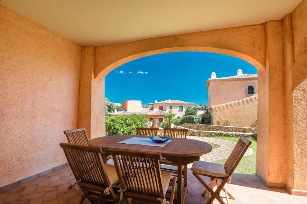 Villa Le Perle Di Golfo Aranci Exterior foto
