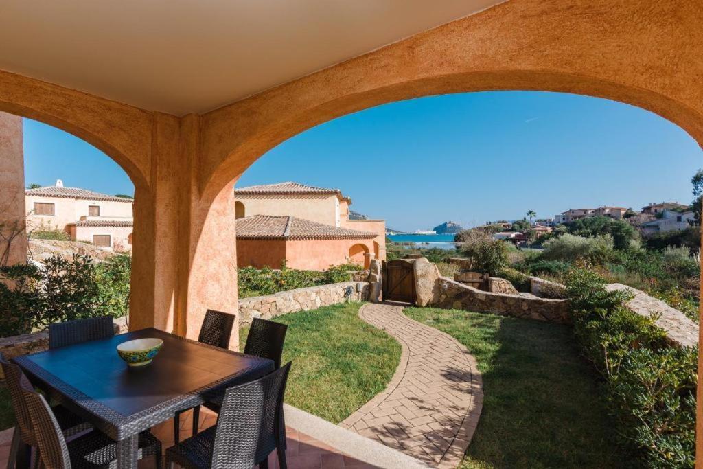 Villa Le Perle Di Golfo Aranci Exterior foto